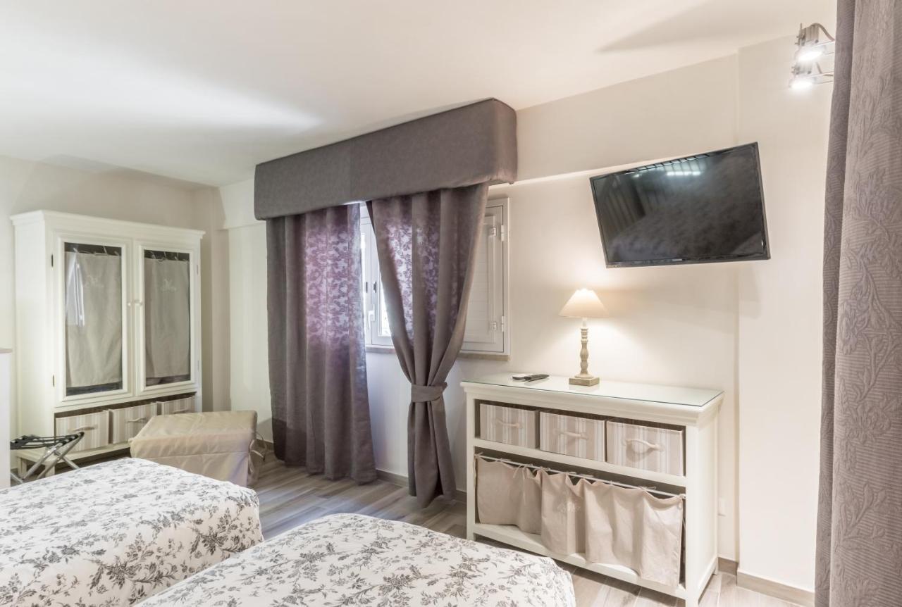 The Bell Apartment Комизо Екстериор снимка